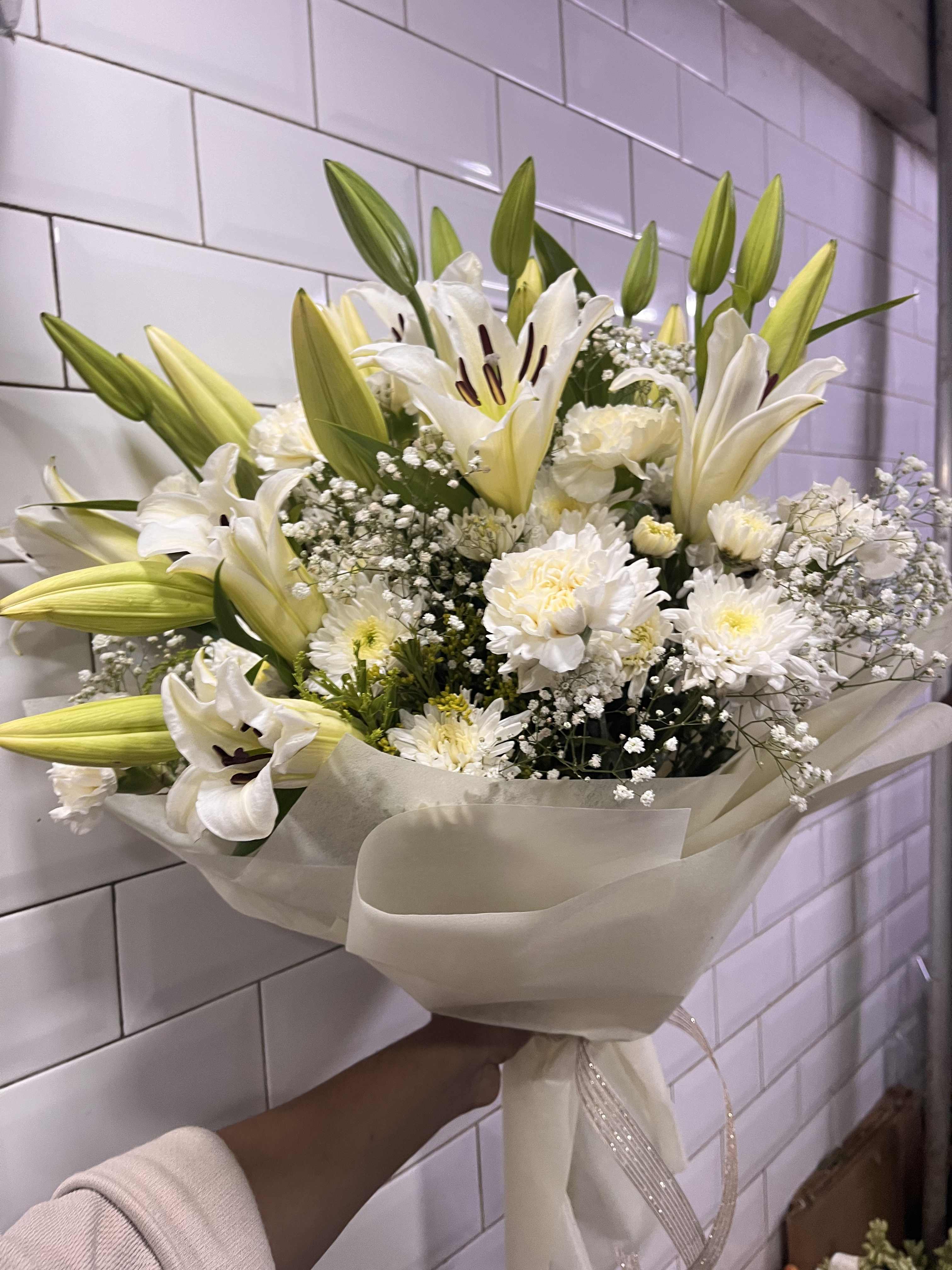 Classic white lily bouquet 